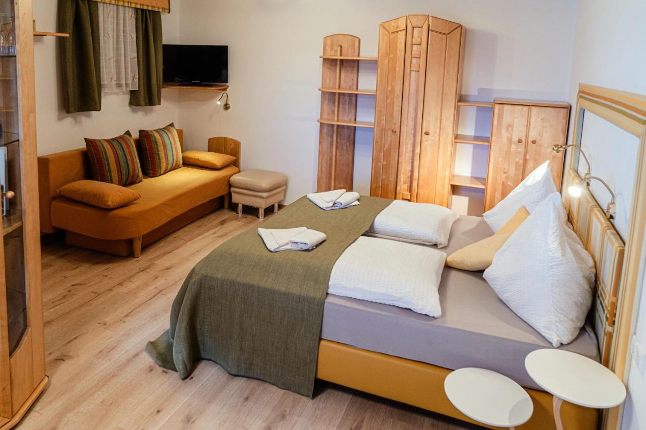 Gaestehaus Biobauernhof Mandl ムーラウ エクステリア 写真