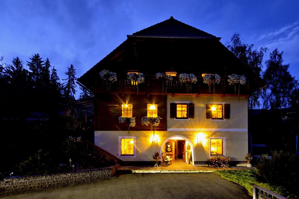 Gaestehaus Biobauernhof Mandl ムーラウ エクステリア 写真